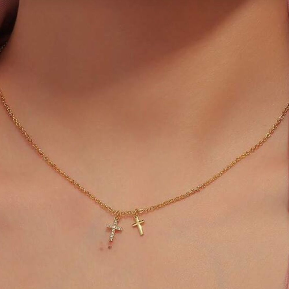 Cross Necklace Q736